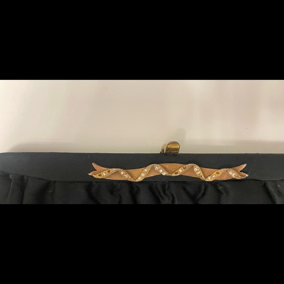 Vintage Black Clutch with Gold Clasp 1950’s - Picture 4 of 14